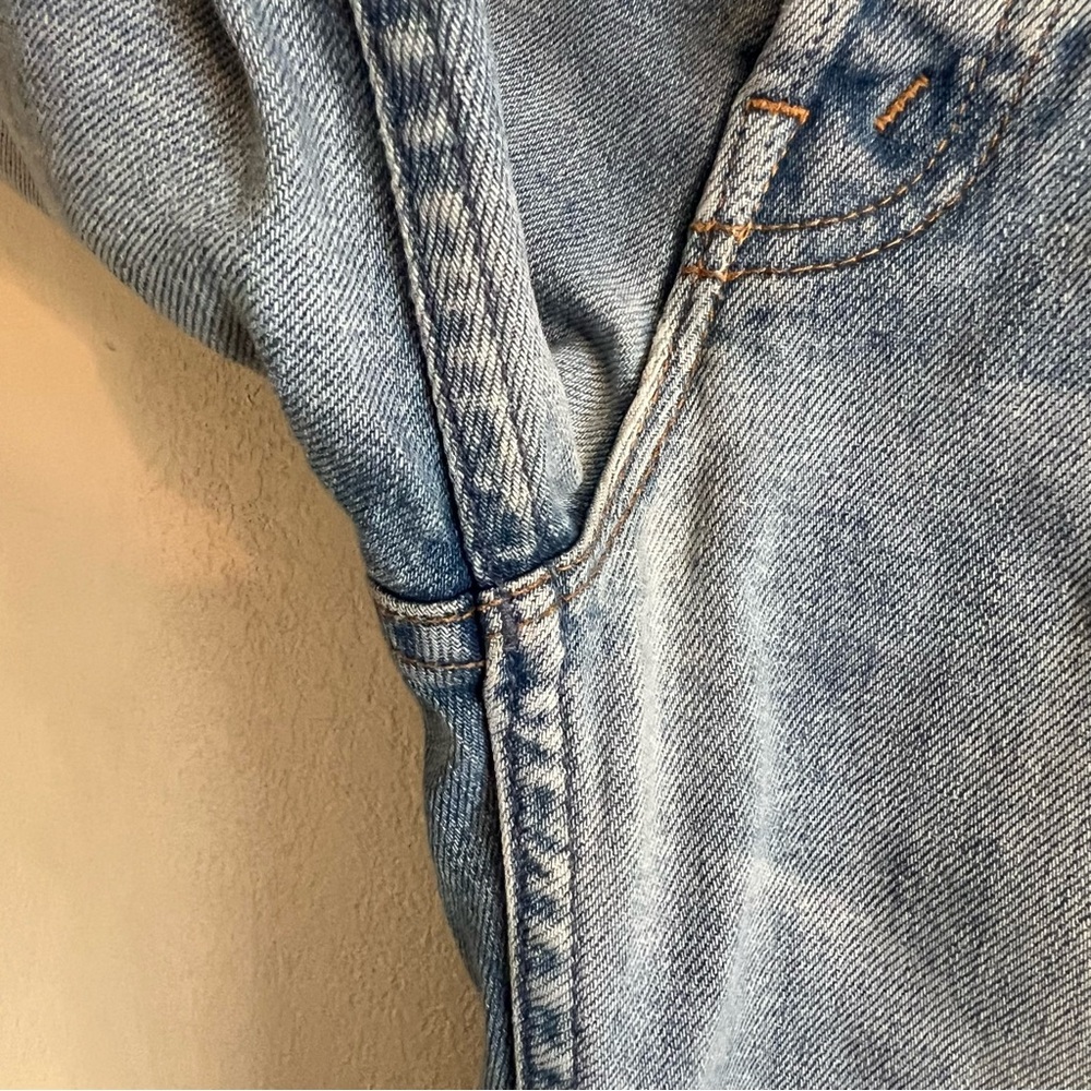 Mother Denim The Tomcat Distressed Cropped Straight Leg Jeans - Picture 15 of 16